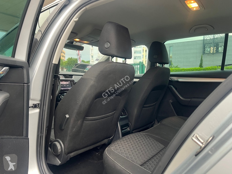 عربة نفعية Skoda OCTAVIA COMBI 1.4 TSI 150CH...