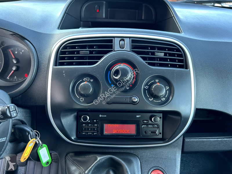 Véhicule utilitaire Renault Maxi Grand Volume...