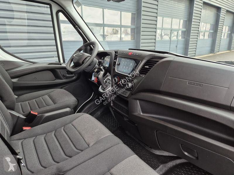 Furgoneta Iveco 35-180 BVA BENNE + COFFRE