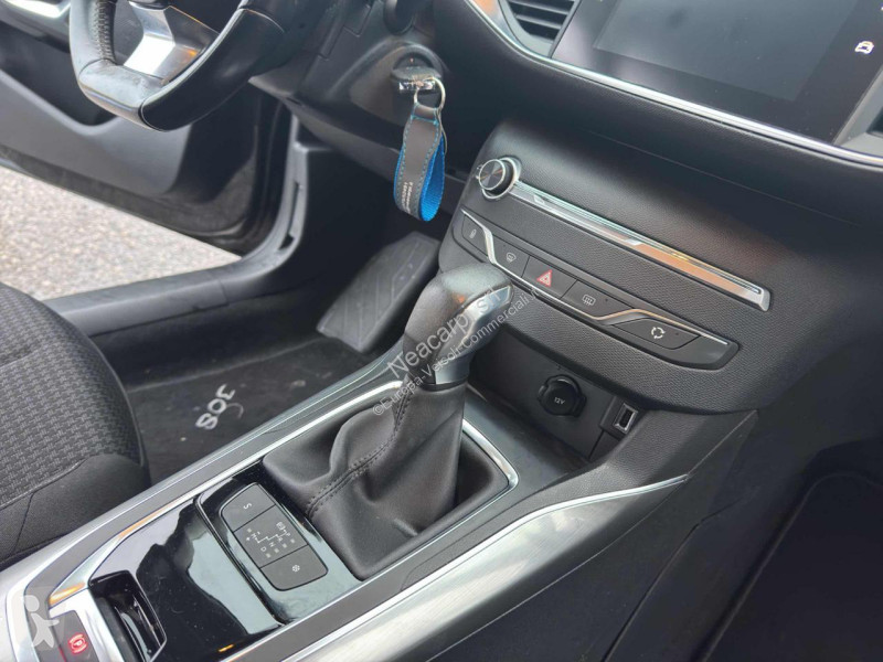 عربة نفعية Peugeot