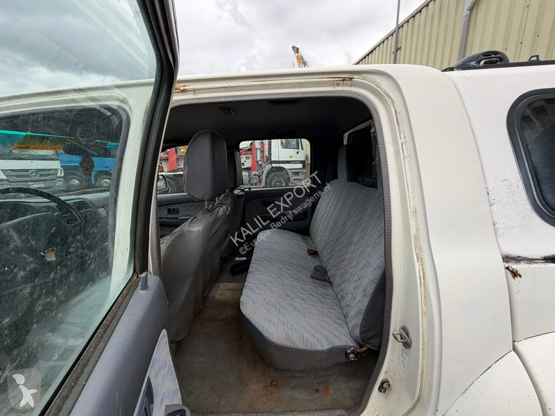 عربة نفعية Toyota 2.4TD 4x4 Steel Suspension...