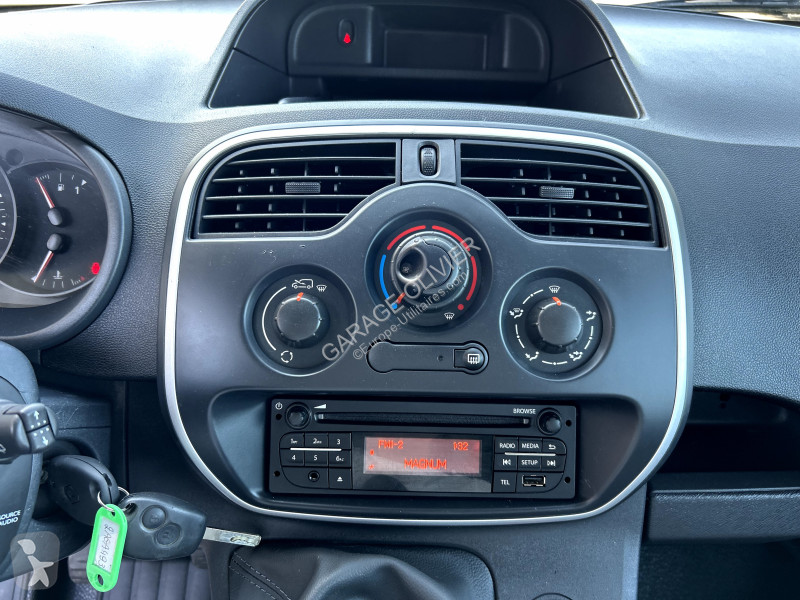Véhicule utilitaire Renault Maxi Grand Volume...