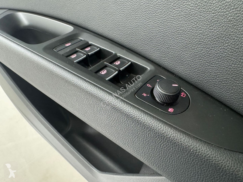 Лекотоварен автомобил Seat Sportstourer 1.5 TSI...