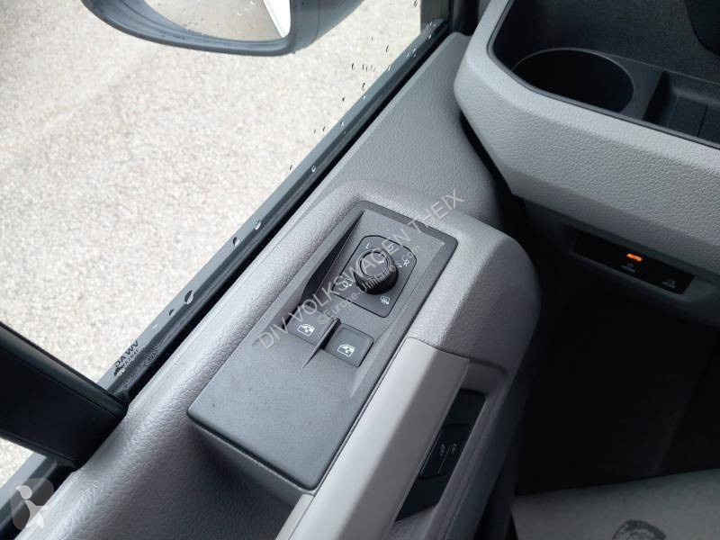 Коммерческий автомобиль Volkswagen CRAFTER VAN...