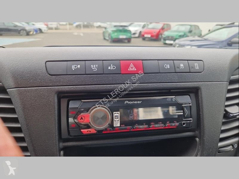 Furgoneta Iveco DAILY CHASSIS CABINE
