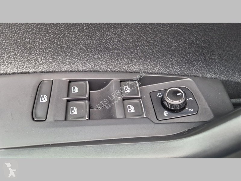 عربة نفعية Volkswagen POLO