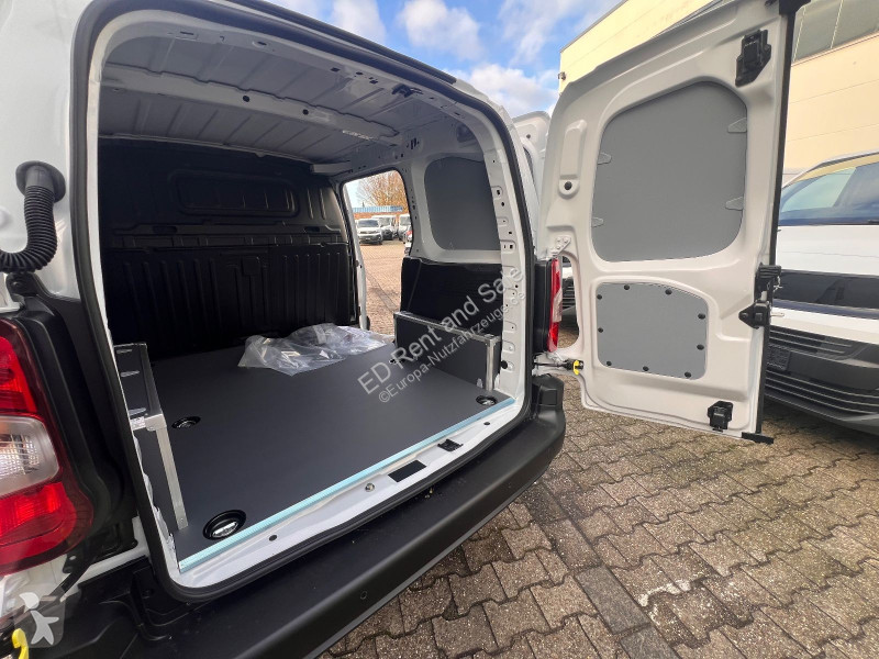 Véhicule utilitaire Opel Cargo...
