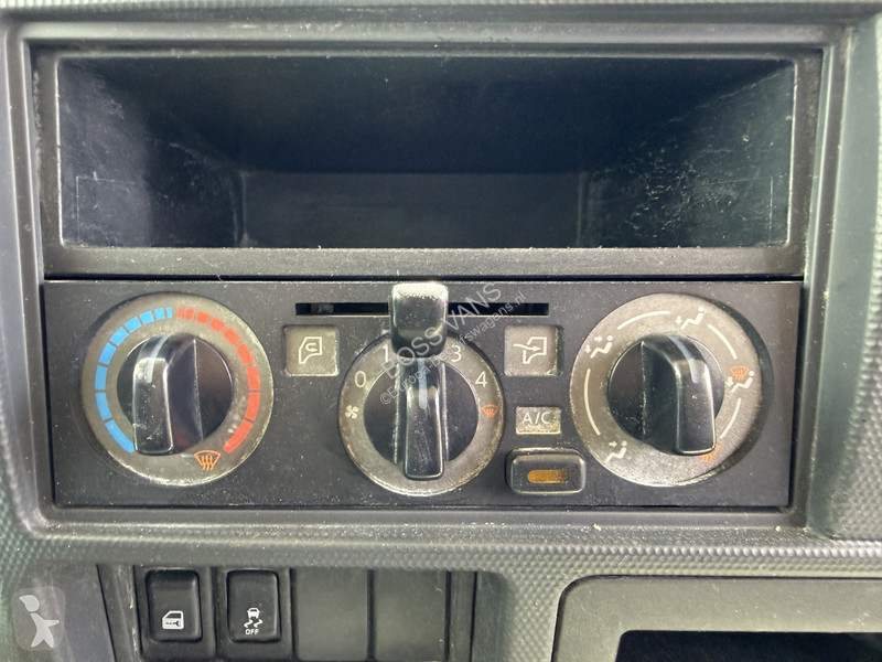 Samochód dostawczy Nissan 130PK 3.0 Kipper 3L...