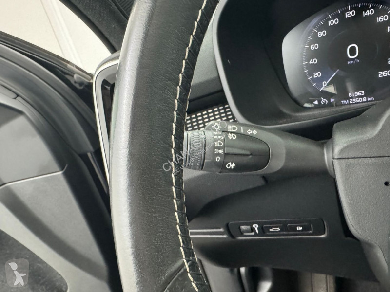 Samochód dostawczy Volvo T5 Recharge 180+82...