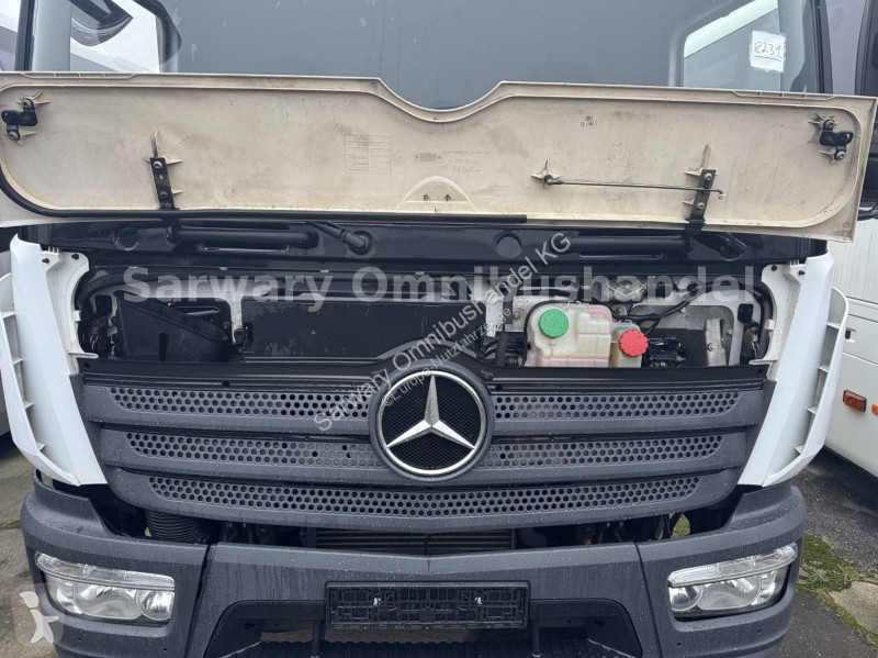 عربة نفعية Mercedes...