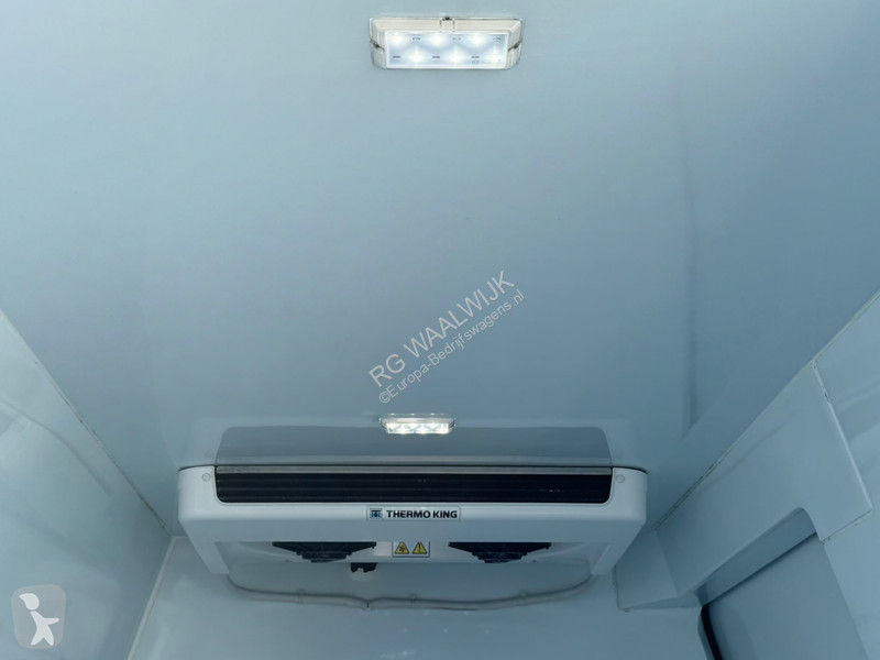 Furgoneta Renault -/- 20 °C Thermo King