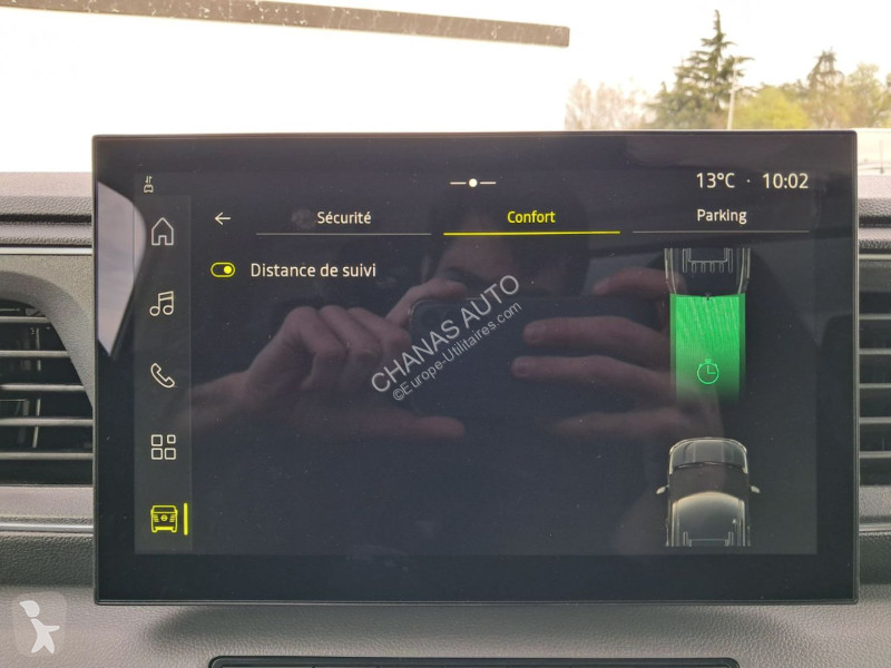 Véhicule utilitaire Nissan 3T5 2L 150...