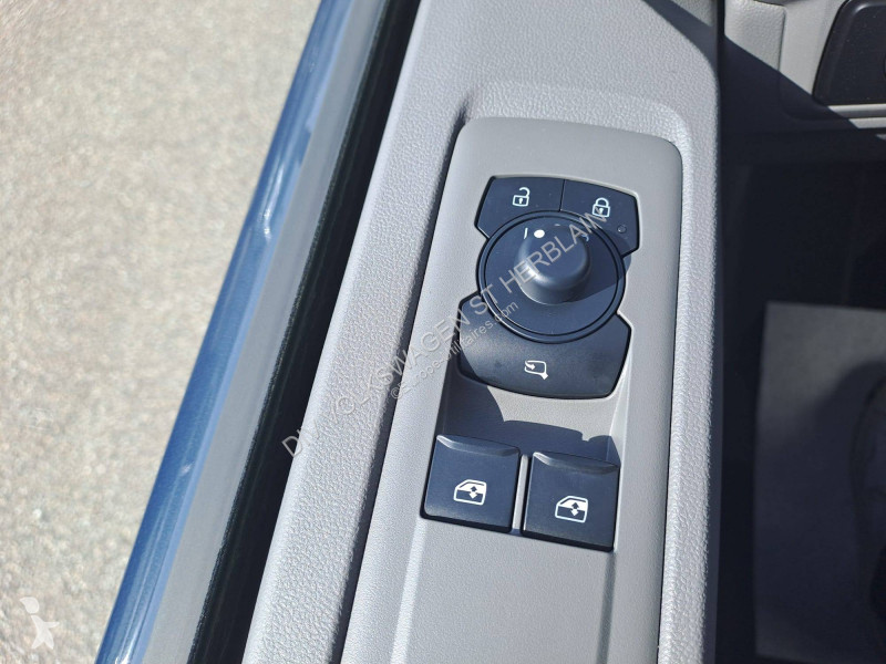 عربة نفعية Volkswagen TRANSPORTER VAN L1H1 2.0...