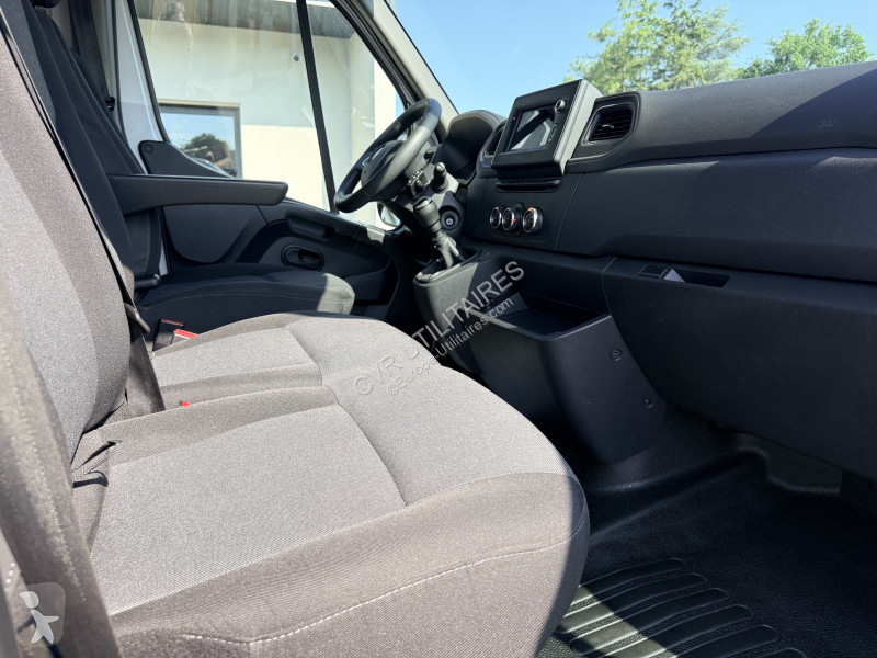 عربة نفعية Renault MASTER III FG F3500 L3H2 2.3...