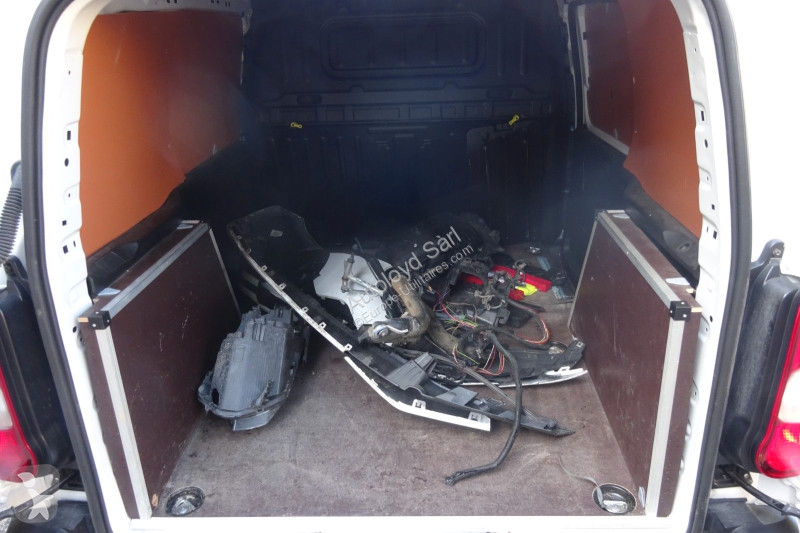 Véhicule utilitaire Peugeot PARTNER 1,5 HDI 100