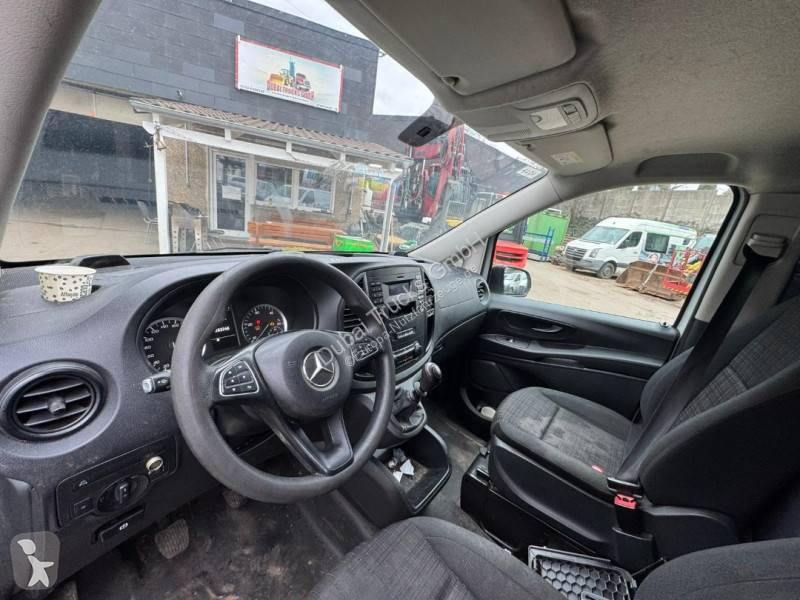 عربة نفعية Mercedes