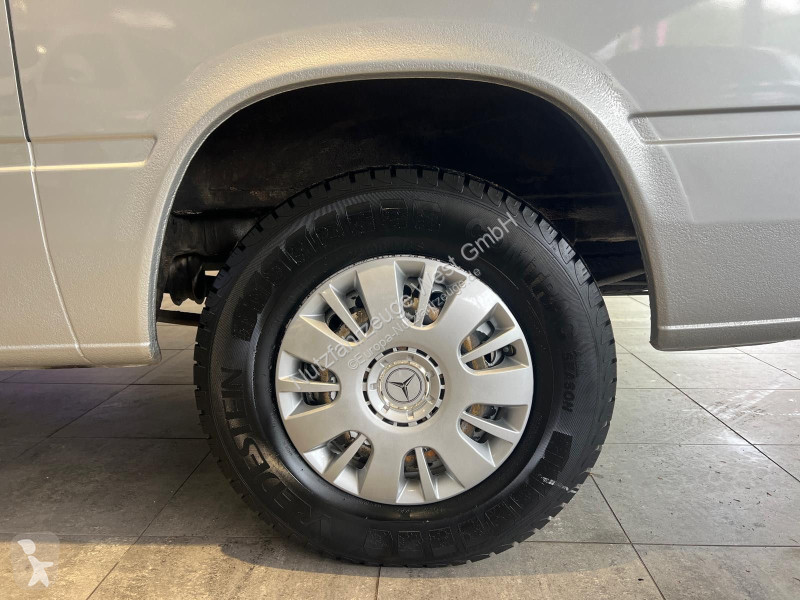 عربة نفعية Mercedes...