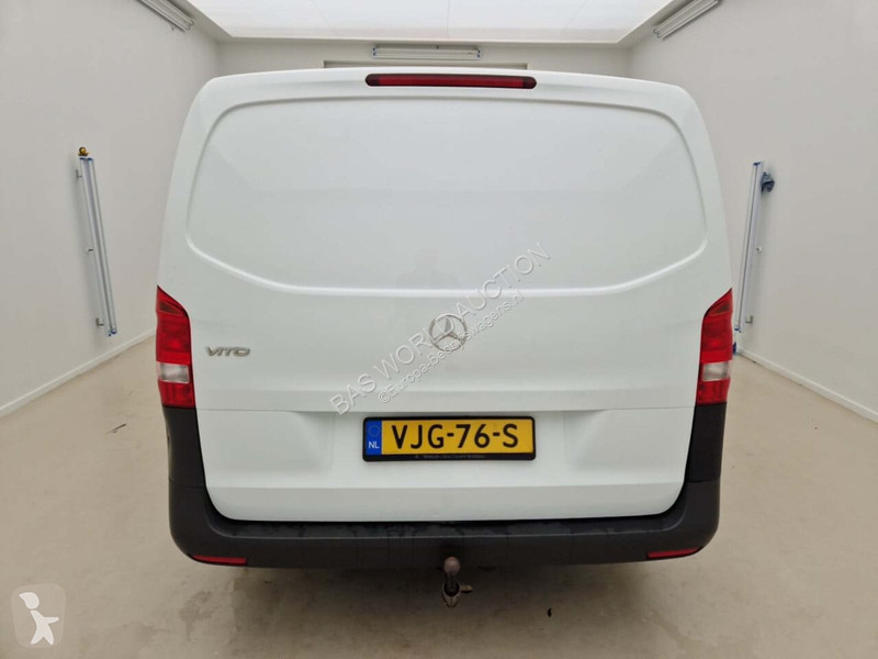 Лекотоварен автомобил Mercedes 110 CDI Lang DC...