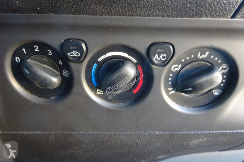Véhicule utilitaire Ford TRANSIT CUSTOM 2,2...