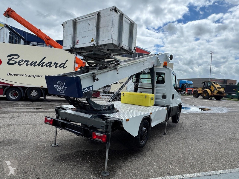 عربة نفعية Iveco 35-120 EURO 6 + Lift 30m...