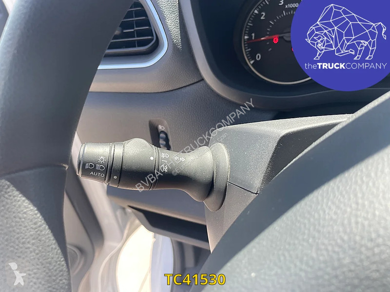 عربة نفعية Renault