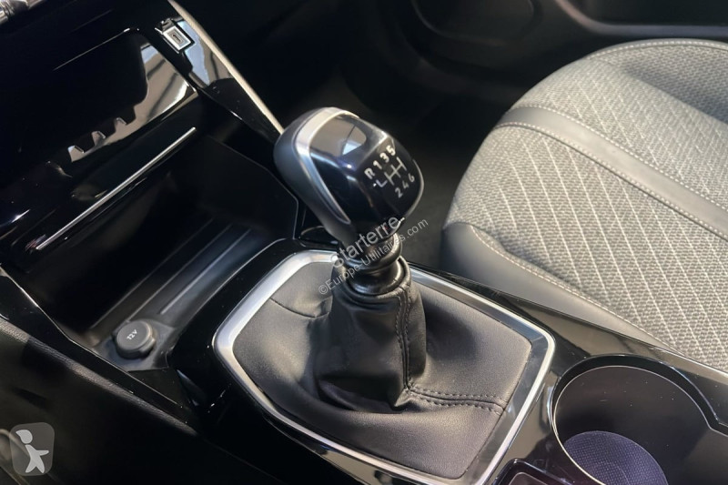 Véhicule utilitaire Peugeot