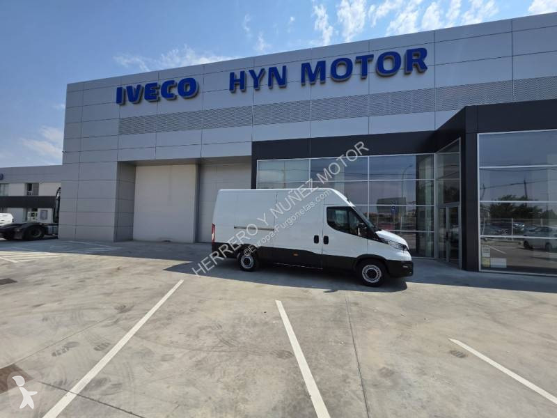 عربة نفعية Iveco