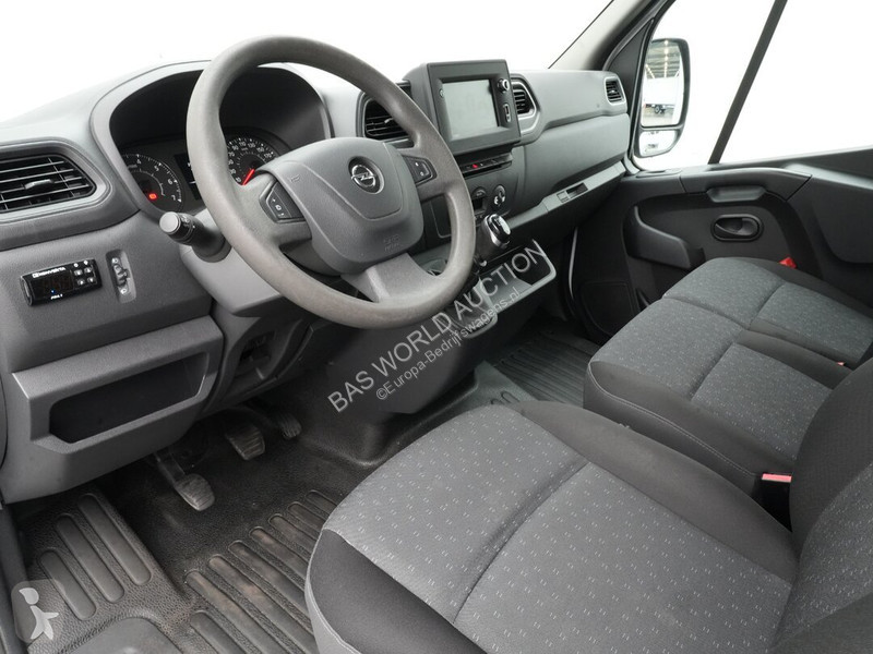 Véhicule utilitaire Opel 140PK