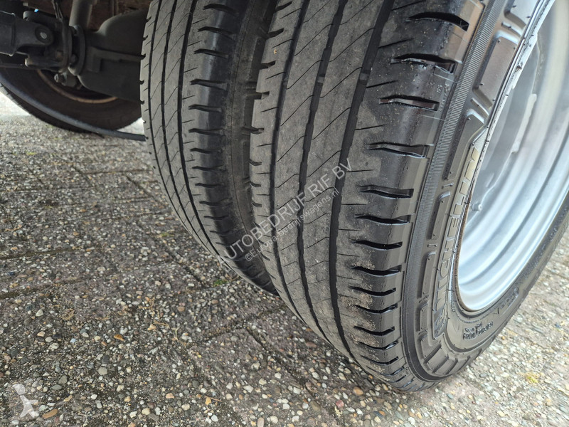 Samochód dostawczy Iveco 35C16 2.3D/ Navi/...