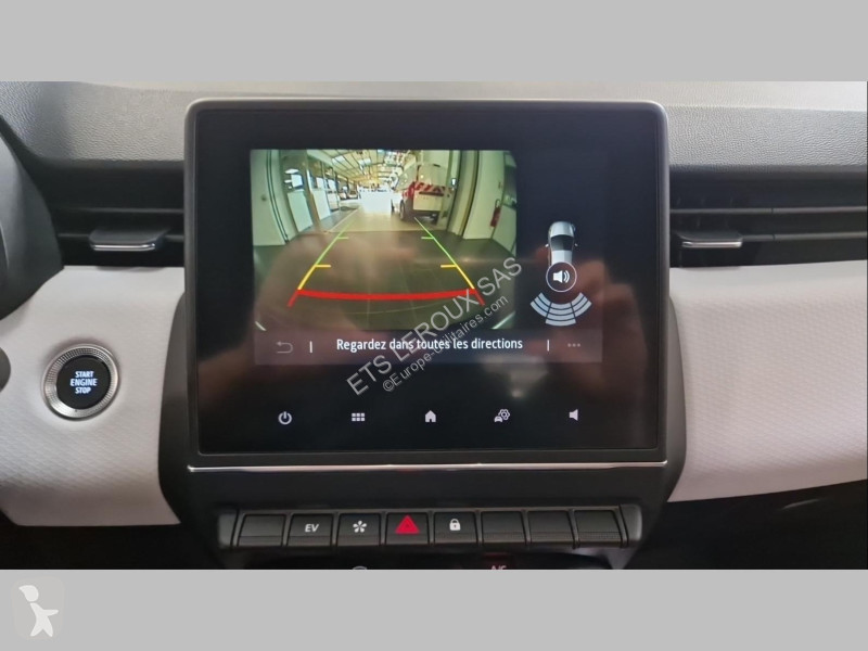 عربة نفعية Renault CLIO V
