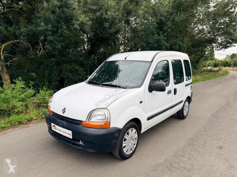 عربة نفعية Renault 1.9D 65CH RTA D65 FAIBLE...