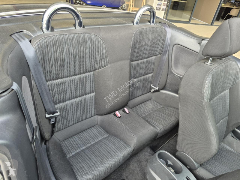 Véhicule utilitaire Peugeot 207 CC 1.6 HDi -...