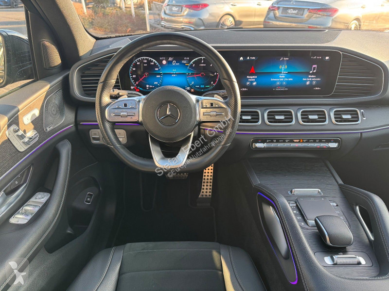 عربة نفعية Mercedes 300 d AMG...