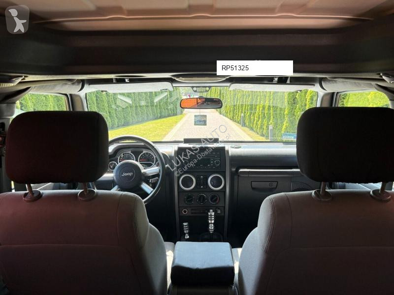 Samochód dostawczy Jeep Unlimited Sahara 3.8 Autom