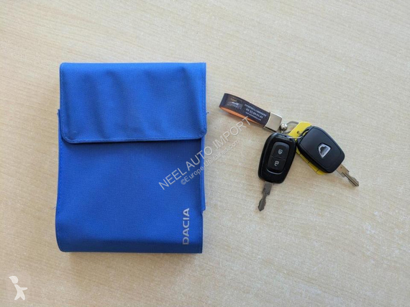 عربة نفعية Dacia DUSTER 1.5 DCI 110CH EDC BOITE...