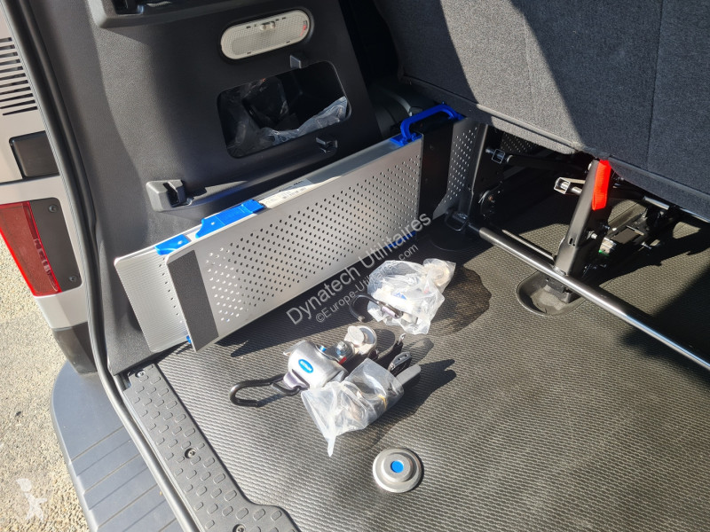 Furgoneta Renault TRAFIC III COMBI 2.0 BLUE DCI...