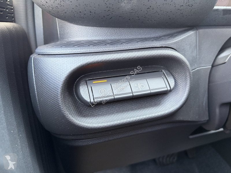 Veicolo commerciale Renault E-tech (4) techno...