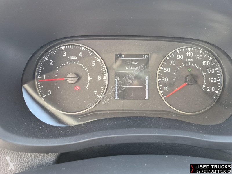 عربة نفعية Renault