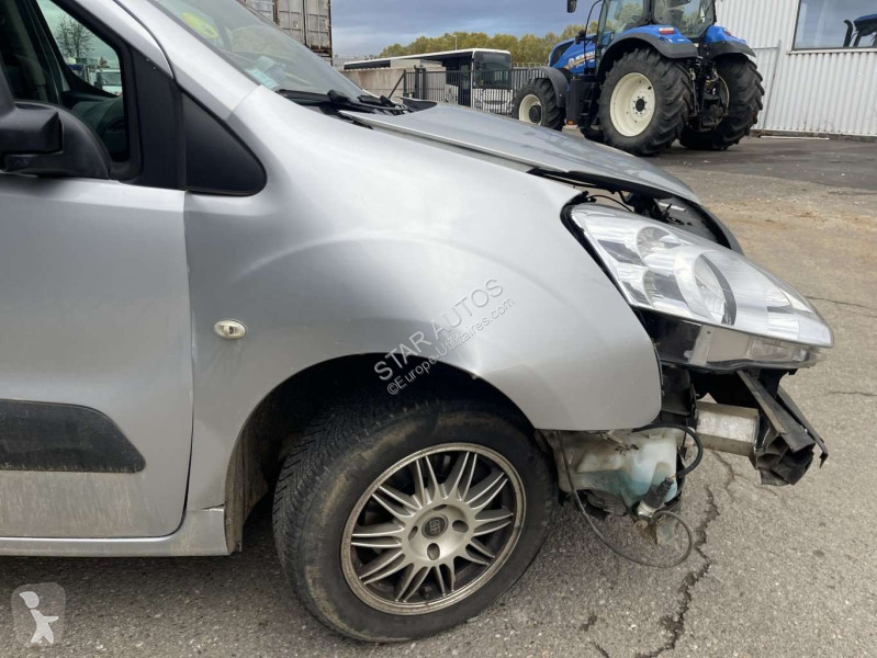 عربة نفعية Peugeot
