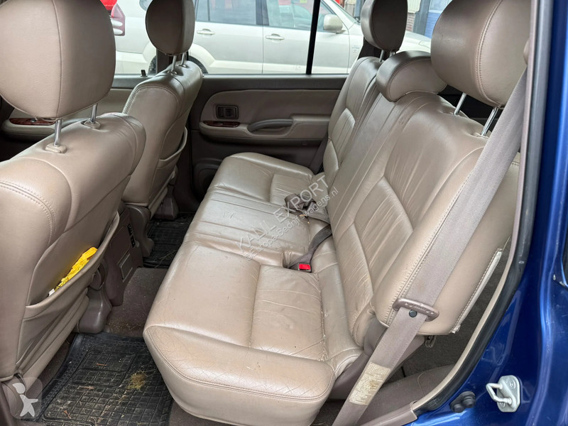 Toyota 4x4 4DW - 5 Seats - Automatic Gearbox -...