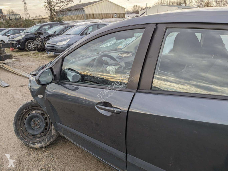 Samochód dostawczy Mazda