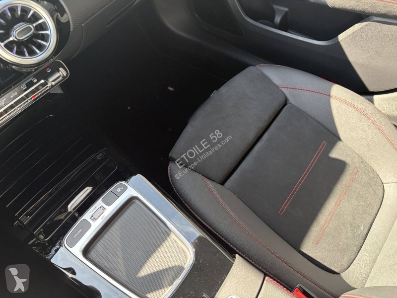 Véhicule utilitaire Mercedes Classe A 250 e...