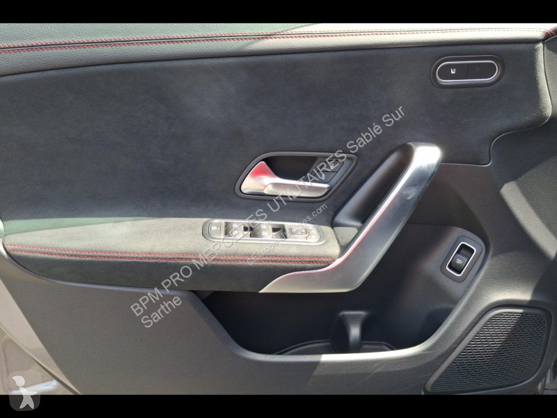 عربة نفعية Mercedes CLA 200 d 150ch AMG Line...