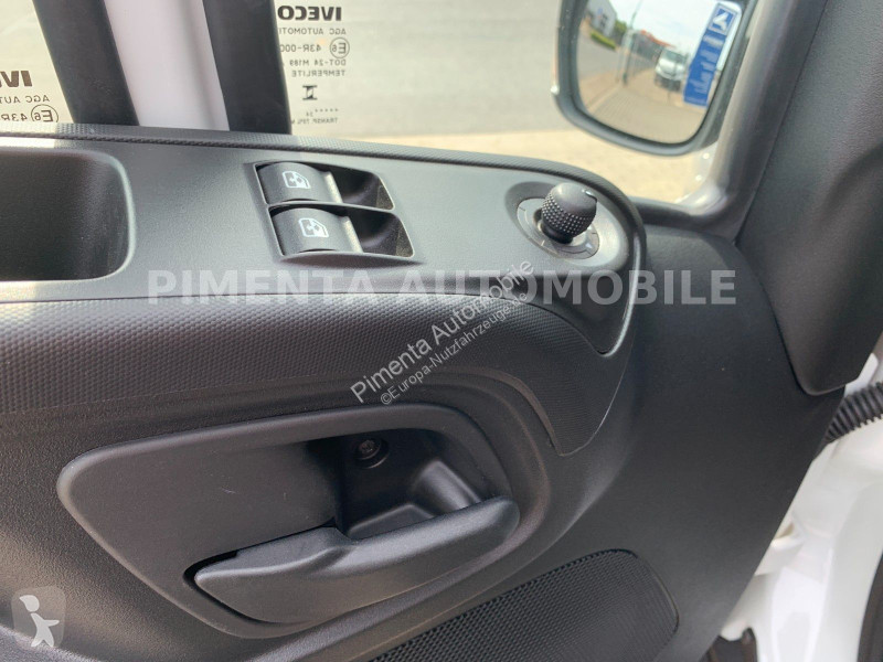 Furgoneta Iveco 70C18H PRITSCHE SIEBD KISTE...