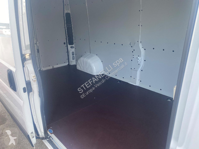 Furgoneta Fiat Ducato 35 L3H2 2.2