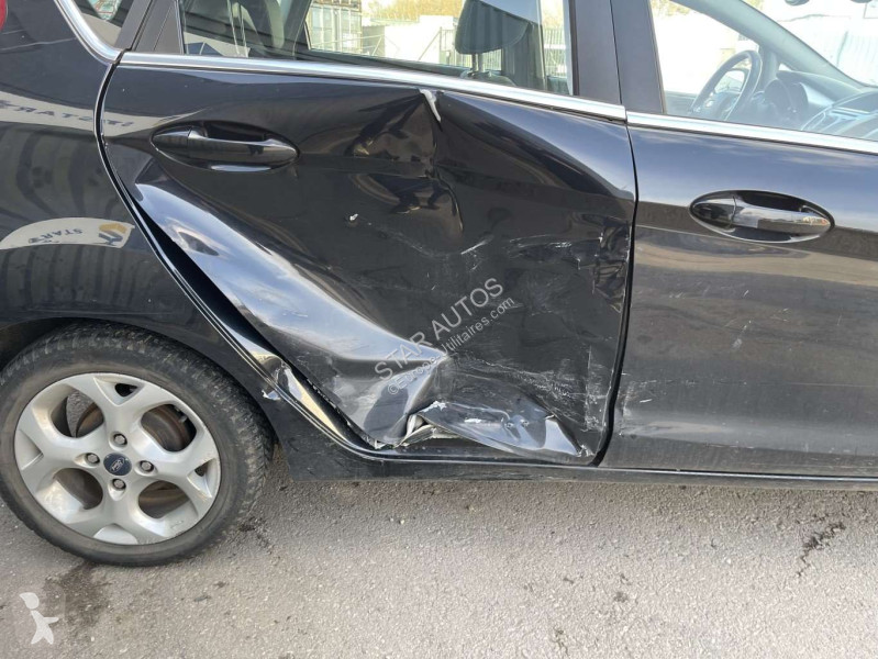 Véhicule utilitaire Ford