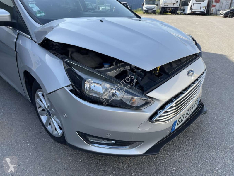 Véhicule utilitaire Ford