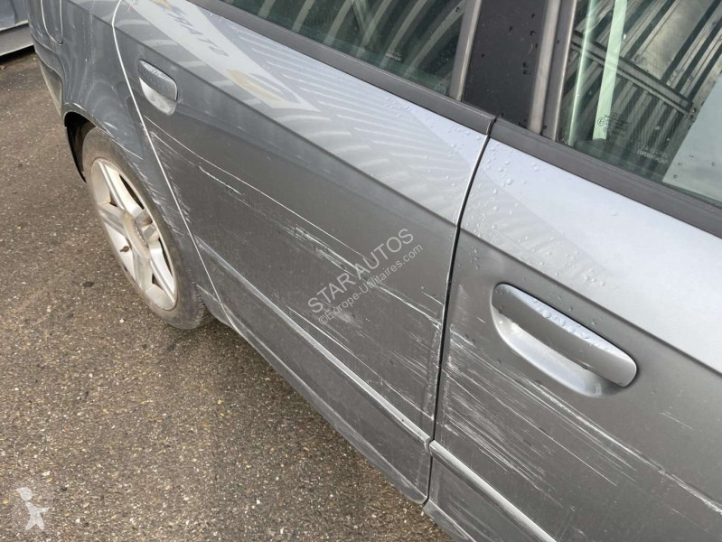عربة نفعية Audi