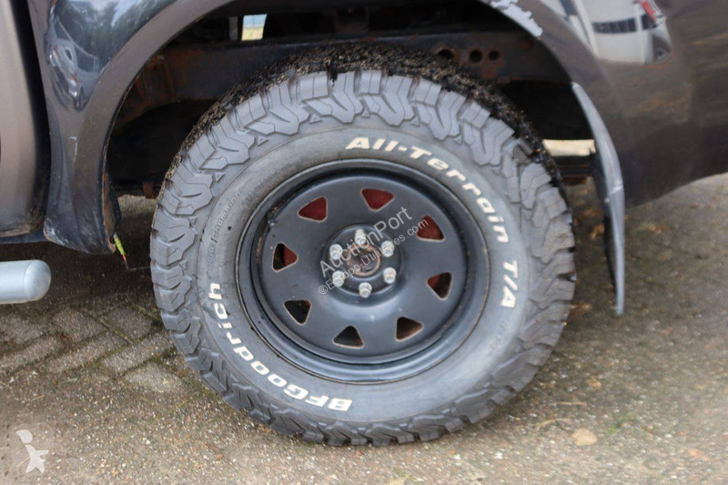 Autoutilitară Nissan