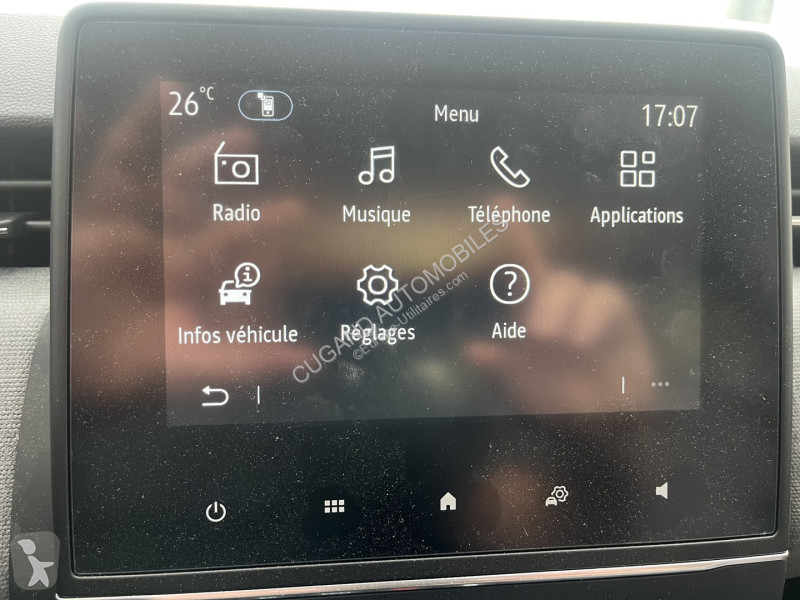 Véhicule utilitaire Renault CLIO V 1.6 E-TECH...